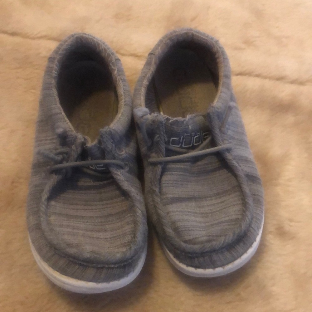 Hey Dude shoes 3402